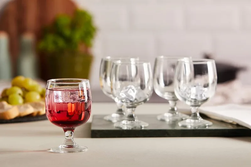 Amelia Geharde Wijnglazen 25cl FB909 van Arcoroc in Transparant – productfoto 2 van 4