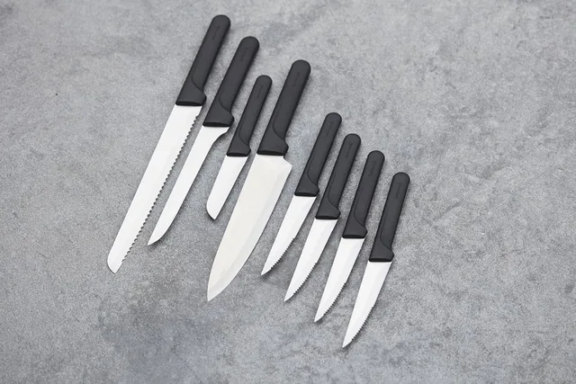 Olivia - Steakmessen - 4 stuks - Vaatwasserbestendig - RVS - Zwart - 25cm