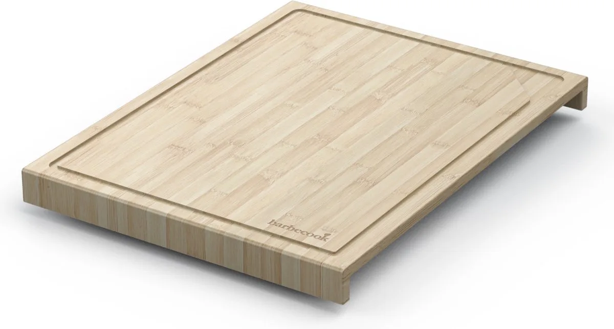 snijplank met sapgeul uit bamboe voor Nestor World 60x40x4cm van Barbecook in Houtkleur – productfoto