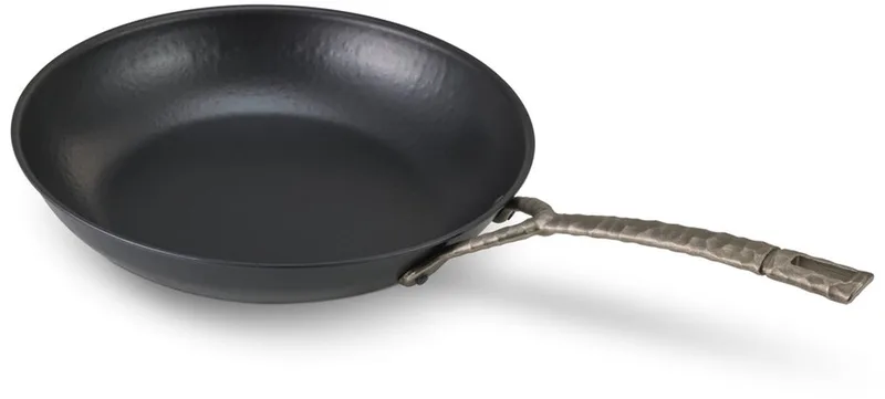 Artist braadpan/koekenpan - Ø 28 cm - Koolstofstaal - PFAS-vrij - Geschikt voor inductie & BBQ fra Beka i Sort – produktbillede