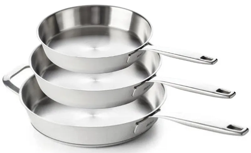 Koekenpannenset Maestro 5-Ply - 3-Delig 20/24/28 cm - Frying Pan - RVS Met Aluminium Kern - Vaatwasserbestendig - Zonder Anti-Anbaklaag Geschikt Voor Alle Warmtebronnen von Beka in Silber – Produktfoto