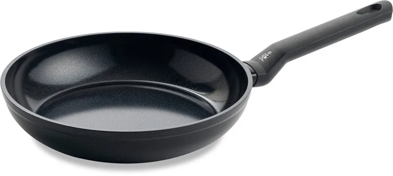 Easy Induction Koekenpan 24cm - PFAS-vrije antikleeflaag - Koekenpan inductie - Keramische pan - Ovenbestendig tot 160°C - Koudgrepen - Zwart von BK in Schwarz – Produktfoto