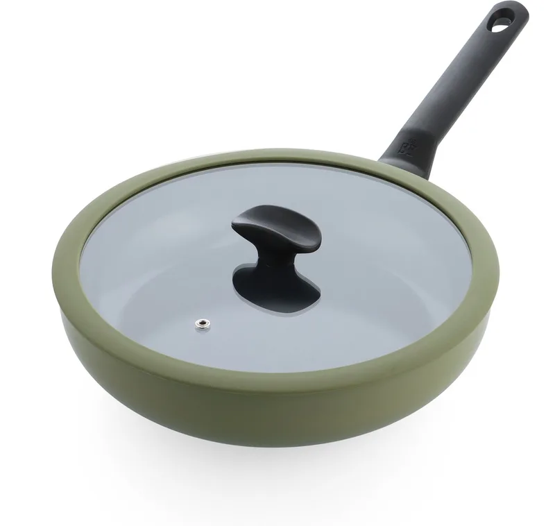 Enjoy Hapjespan 28cm met deksel – 3.4L – PFAS-vrije antikleeflaag – Hapjespan inductie – Keramische pan - Ovenbestendig tot 160°C – Koudgrepen - Met glazen deksel - Olijfgroen by BK in Olive_green – product photo