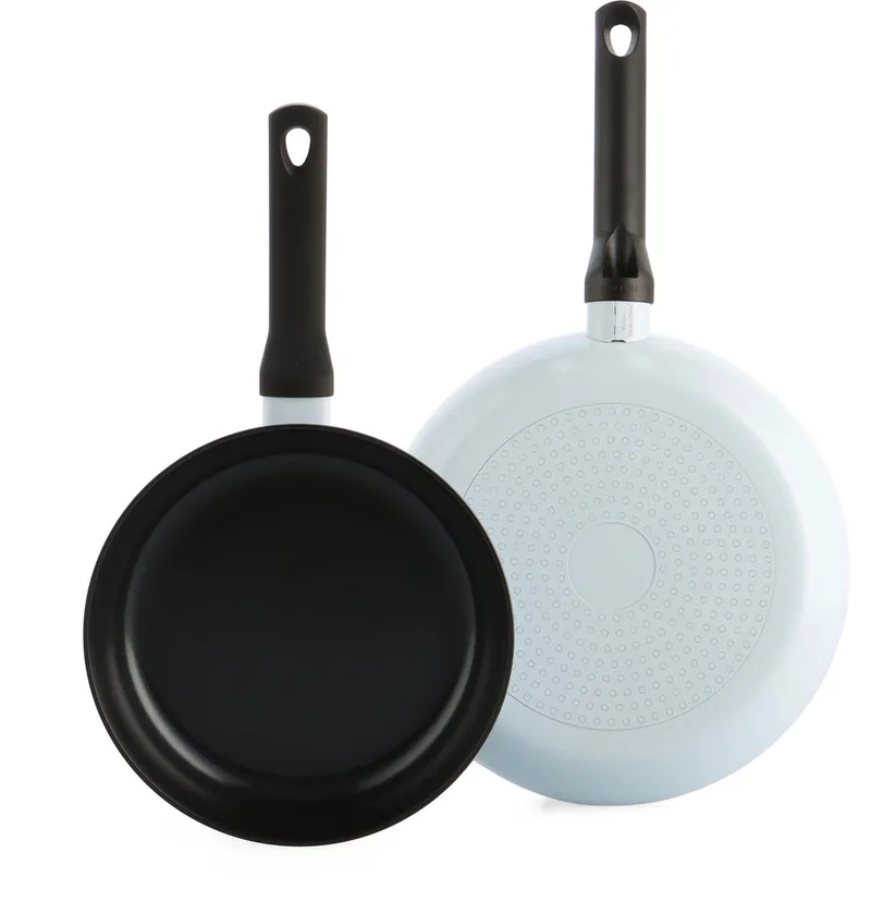 Enjoy Keramische Antiaanbak koekenpannenset 2-delig - Ø 24/28cm – PFAS-vrij – Inductie Koekenpan – Ovenbestendig tot 160°C – Vaatwasserbestendig – Snelle opwarming – Koudgrepen - Zonder deksel - Blauw by BK in Light blue – product photo