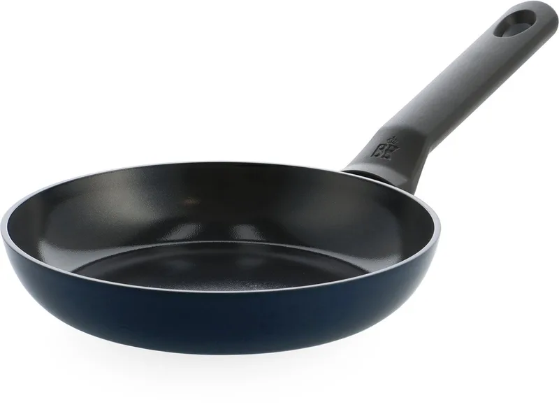Enjoy Koekenpan 20cm – PFAS-vrije antikleeflaag – Koekenpan inductie – Keramische pan – Ovenbestendig tot 160°C – Vaatwasserbestendig – Koudgrepen – Oxford Blue by BK in Oxford_blue – product photo