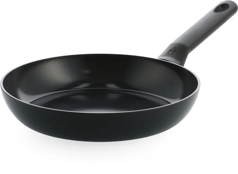 Enjoy Koekenpan 24cm – PFAS-vrije antikleeflaag – Koekenpan inductie – Keramische pan – Ovenbestendig tot 160°C – Vaatwasserbestendig – Koudgrepen – Zwart by BK in Black – product photo