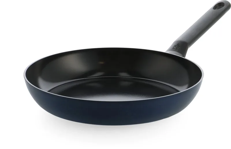 Enjoy Koekenpan 28cm – PFAS-vrije antikleeflaag – Koekenpan inductie – Keramische pan – Ovenbestendig tot 160°C – Vaatwasserbestendig – Koudgrepen – Oxford Blue by BK in Oxford_blue – product photo