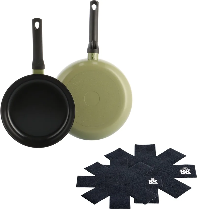 Enjoy Koekenpannenset 2 delig - 24/28cm - PFAS-vrije antikleeflaag - Pannenset inductie - Keramische pan - Ovenbestendig tot 160°C - Koudgrepen - Met Pan protectors - Olijfgroen by BK in Green – product photo
