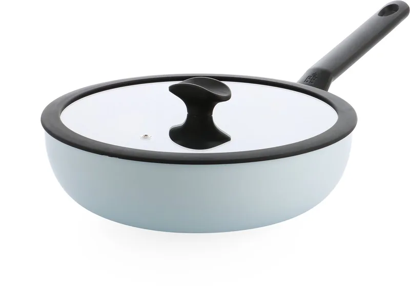Enjoy Wokpan 28cm – 4.2L – PFAS-vrije antikleeflaag – Wokpan inductie – Keramische pan - Ovenbestendig tot 160°C - Koudgrepen - Met glazen deksel - Lichtblauw by BK in Light blue – product photo