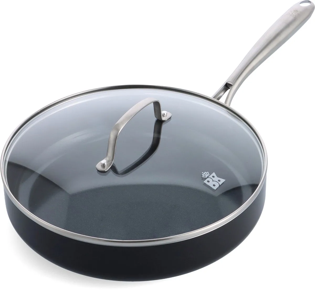 Magma Hapjespan 28cm met deksel - 3.6L – PFAS-vrije antikleeflaag – Hapjespan inductie - Keramische pan - Ovenbestendig tot 250°C – Met glazen deksel - Zwart från BK i Svart – produktbild