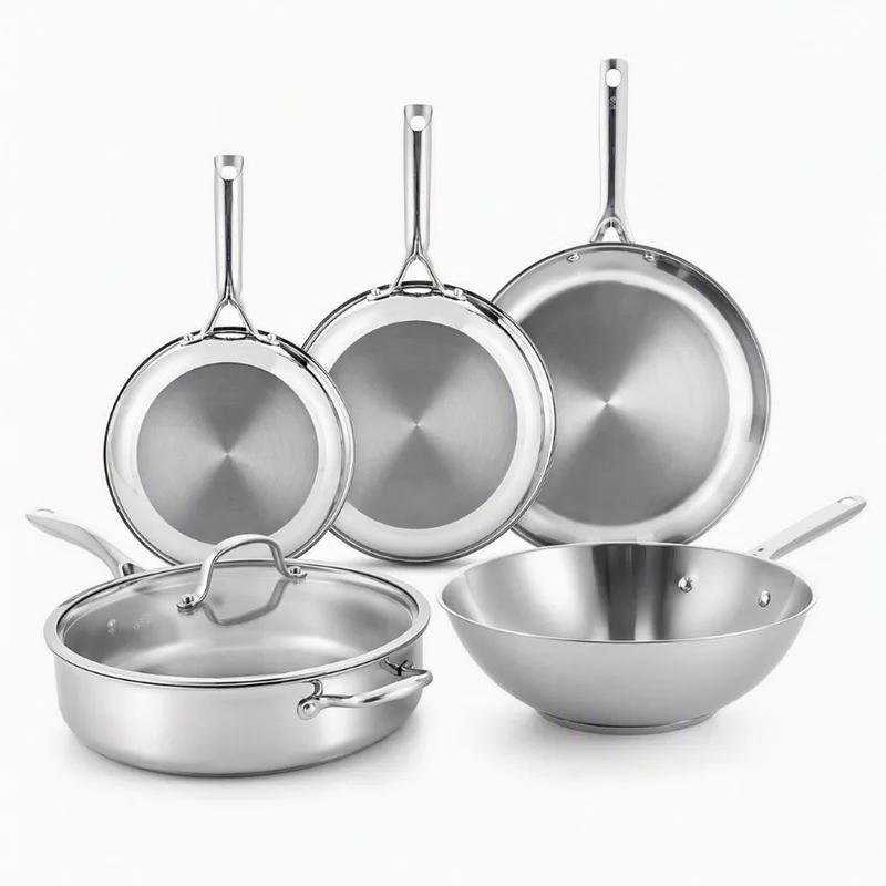 Sparkling Uncoated Pannenset 5-delig - Koekenpannen 20/24/28 cm + Wokpan 28 cm/4,2L + Hapjespan met deksel 28 cm/3,6L - Zonder antikleeflaag - Pannenset inductie - RVS pan - Ovenbestendig tot 230°C - RVS handgrepen fra BK i Sølv – produktbillede