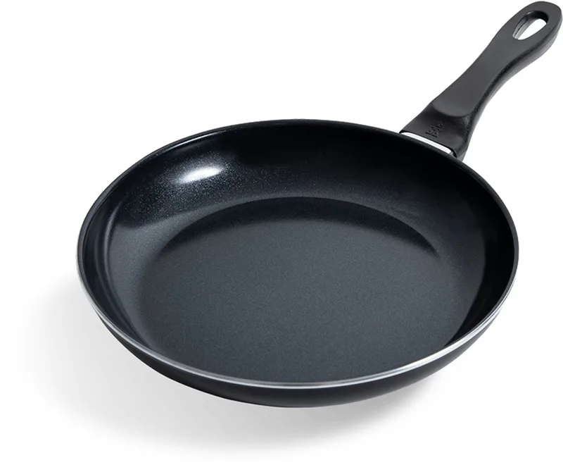 Vivid Koekenpan 26cm - PFAS-vrije antikleeflaag – Koekenpan inductie – Keramische koekenpan - Ovenbestendig tot 160°C – Koudgrepen - Zwart von BK in Schwarz – Produktfoto