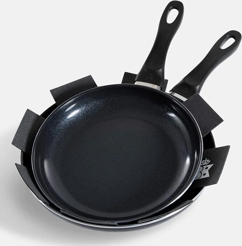 Vivid Koekenpannenset 2-delig - 24/28cm - PFAS-vrije antikleeflaag – Koekenpan inductie – Keramische koekenpan - Ovenbestendig tot 160°C – Koudgrepen by BK in Black – product photo
