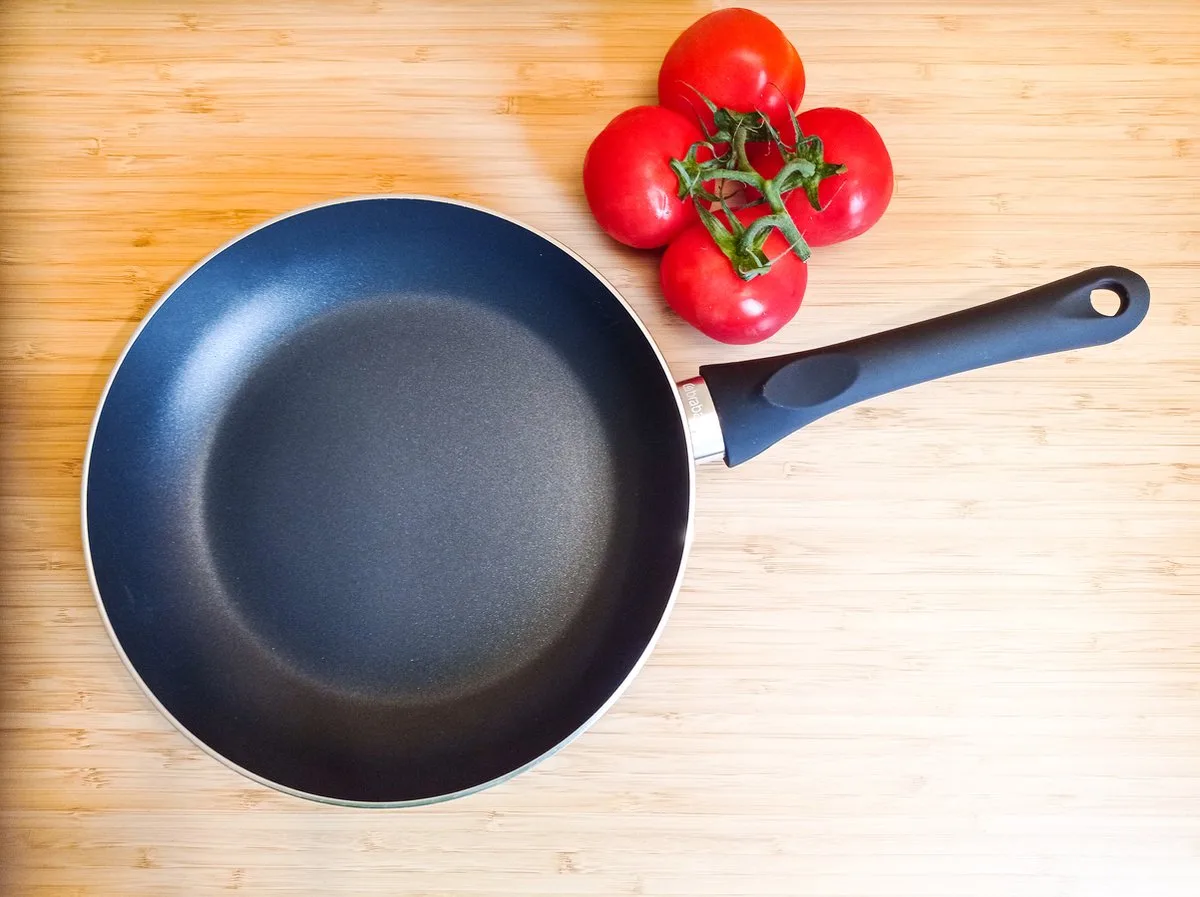 Koekenpan met Antiaanbaklaag - 28 cm van Brabantia in Zwart – productfoto