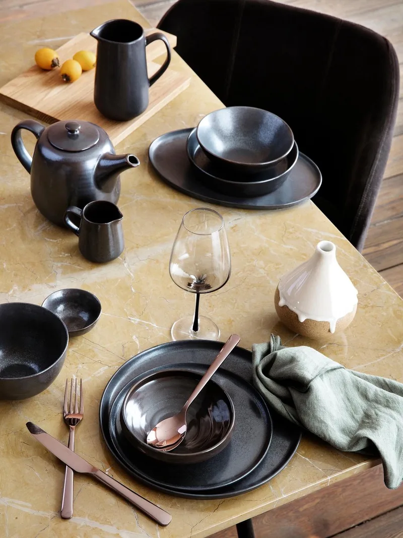 bRUIE Handgemaakte dinerborden Esrum Night, 4 stuks von Broste Copenhagen in Braun – Produktfoto