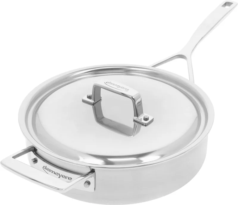 Essential 5 Sauteerpan 24 cm – RVS Hapjespan met Deksel – 2,8 L – 5-laagse bodem – Geschikt Voor Alle Kookplaten Inclusief Inductie en Oven från Demeyere i Silver – produktbild