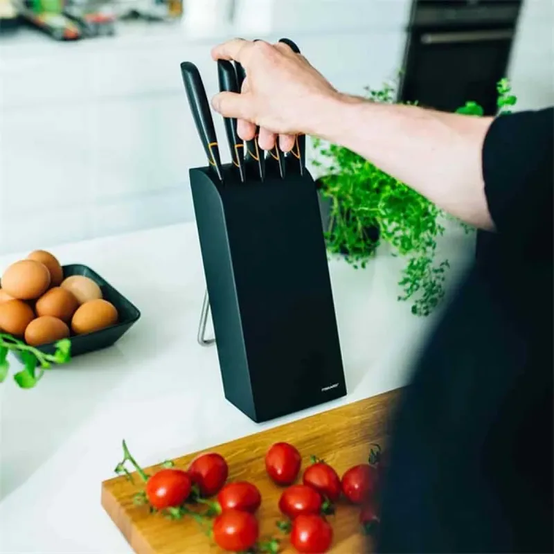 Edge Messerblock mit 5 Messer Schwarz von Fiskars in Schwarz, Orange – Produktfoto 5 von 6