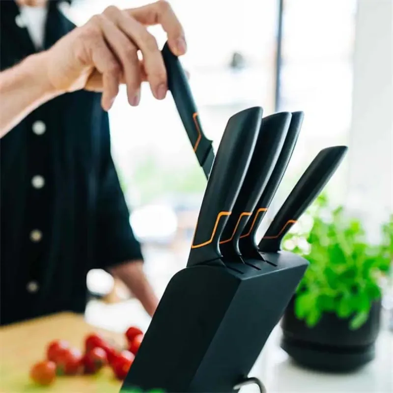 Edge Messerblock mit 5 Messer Schwarz von Fiskars in Schwarz, Orange – Produktfoto 6 von 6