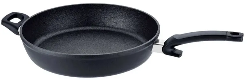 Adamant® Comfort - Frituurpan/Koekenpan 32 cm – Duurzaam Aluminium met Non-stick Coating, Geschikt voor Alle Fornuizen by Fissler in Black – product photo 1 of 3