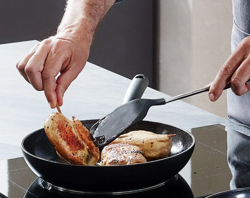 Essential Koekenpannenset, 24+28cm by Fissler in Black – product photo 3 of 5