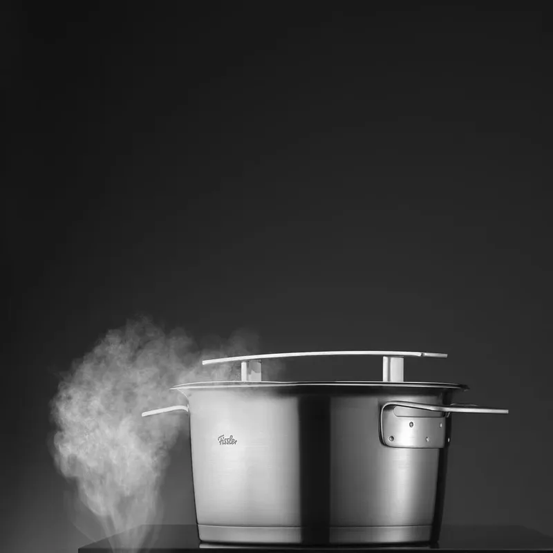 Phi Collection Pannenset met Glasdeksels, 6-delig met Uniek afgietsysteem by Fissler in Silver – product photo