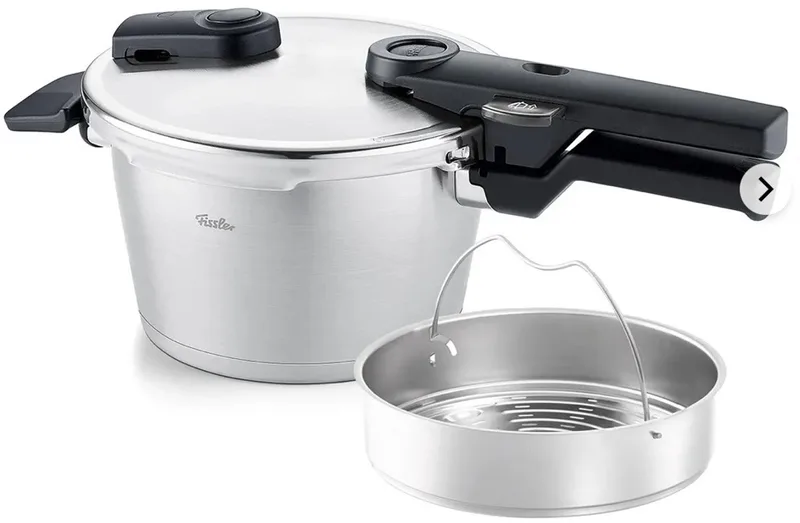 Vitaquick Premium Snelkookpan met Stoominzet en driepoot 2.5L by Fissler in Silver – product photo 1 of 3