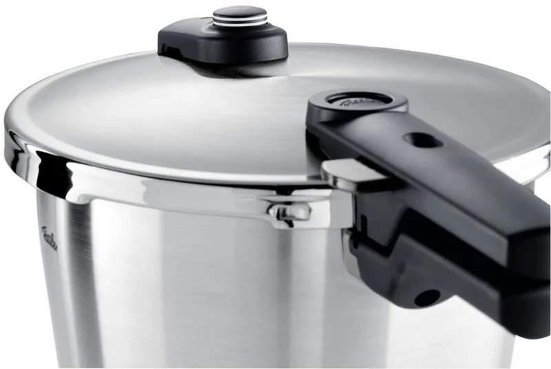Vitaquick Premium Snelkookpan met Stoominzet en driepoot 6L fra Fissler i Sølv – produktbillede 2 af 3