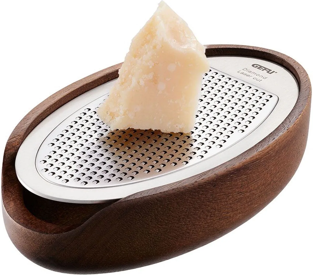 PARMEZO Parmezaanrasp met Opvangschaal – RVS Kaasrasp met Acaciahout Look van GEFU in Walnoot – productfoto