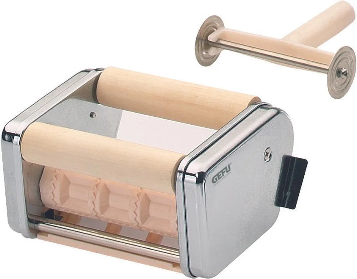 PASTA PERFETTA DE LUXE Pastamachine – 6 Pastasoorten – Inclusief 3 Opzetstukken – RVS van GEFU in Zilver – productfoto