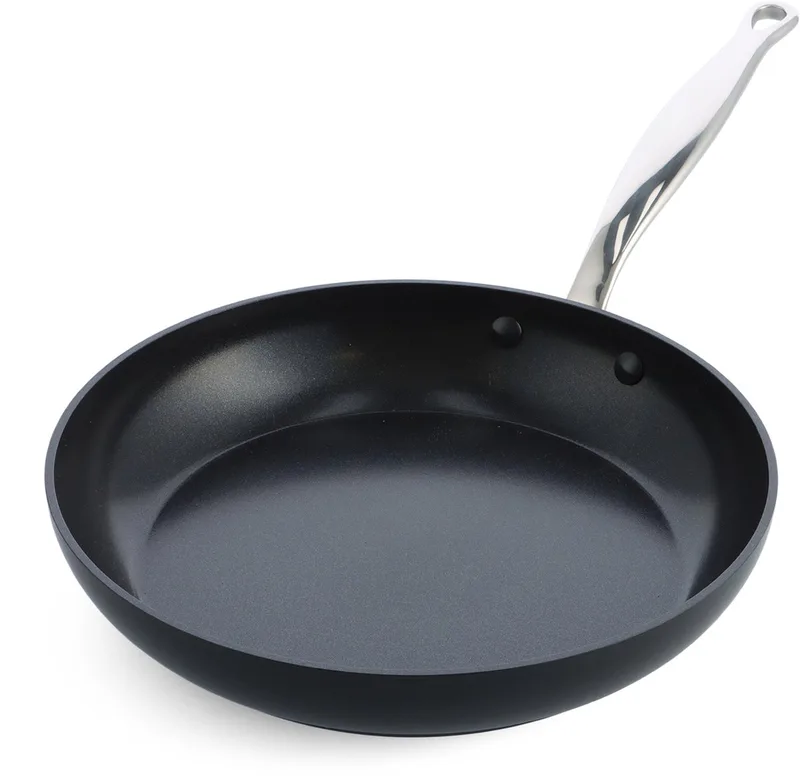 Barcelona Aluminium Koekenpan Ø 26 cm – PFAS-vrij – Inductie Koekenpan – Ovenbestendig tot 220°C – Vaatwasserbestendig – Snelle opwarming – RVS handgrepen - Zwart by GreenPan in Black – product photo