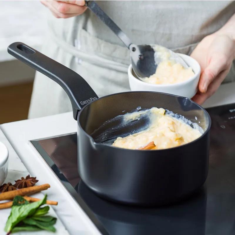 Essence Steelpan met Keramische Antikleeflaag met 2 Tuiten - PFAS vrij - Ø 16cm by GreenPan in Black – product photo