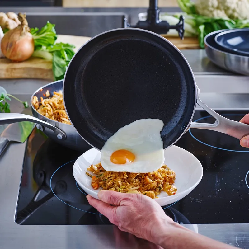 Geneva - tri-ply - koekenpan 24cm - PFAS-vrij by GreenPan in Black – product photo