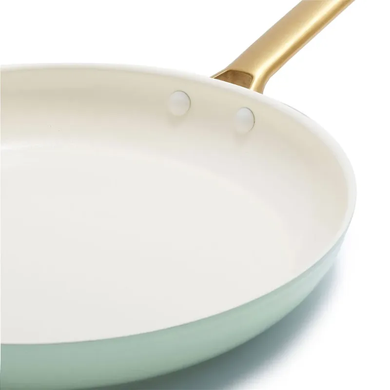 Padova Keramische Antiaanbaklaag Koekenpannenset 2-delig - Ø 20-26cm - PFAS-vrij - Inductie pannenset - Inductie Koekenpan - Inductie koekenpan - Ovenbestendig tot 200°C - Vaatwasserbestendig - RVS handgrepen - zonder deksels - Muntgroen van GreenPan in Mint Green – productfoto 2 van 6
