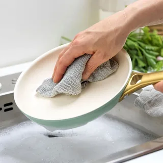 Padova Keramische Antiaanbaklaag Koekenpannenset 2-delig - Ø 20-26cm - PFAS-vrij - Inductie pannenset - Inductie Koekenpan - Inductie koekenpan - Ovenbestendig tot 200°C - Vaatwasserbestendig - RVS handgrepen - zonder deksels - Muntgroen van GreenPan in Mint Green – productfoto 3 van 6