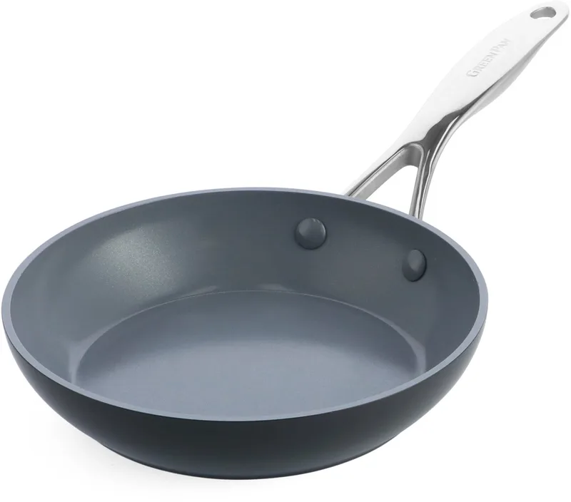 Valencia Pro Aluminium Koekenpan 20cm - PFAS-vrije antikleeflaag - Koekenpan inductie - Keramische koekenpan - Ovenbestendig tot 220°C - RVS handgrepen - Grijs by GreenPan in Grey – product photo