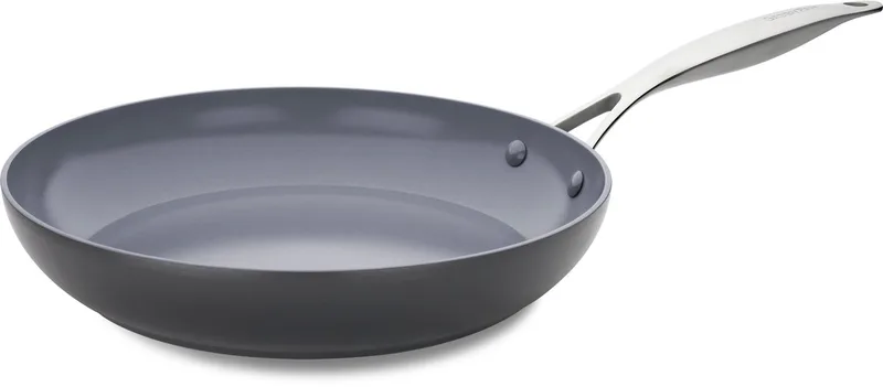 Venice Pro Aluminium Koekenpan Ø 26cm – PFAS-vrij - Inductie – Ovenbestendig tot 220°C – Vaatwasserbestendig – Snelle opwarming – RVS handgrepen - Zwart by GreenPan in Grey – product photo