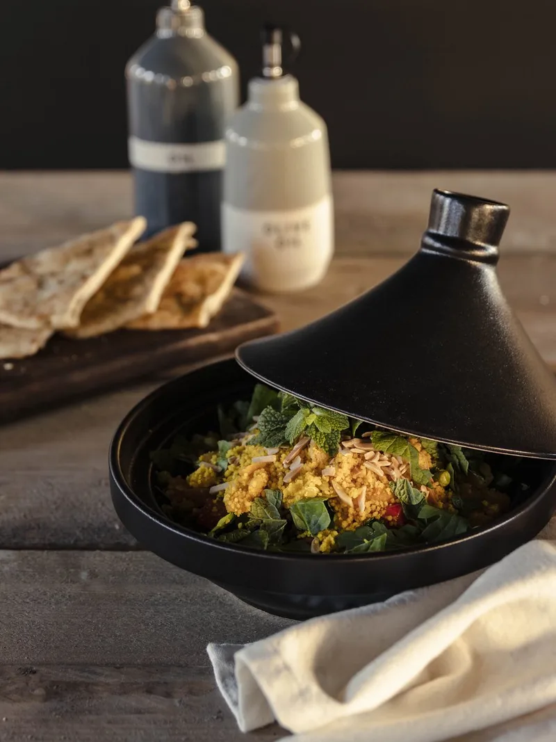 Tajine ø22x15,8cm by Gusta in Black – product photo
