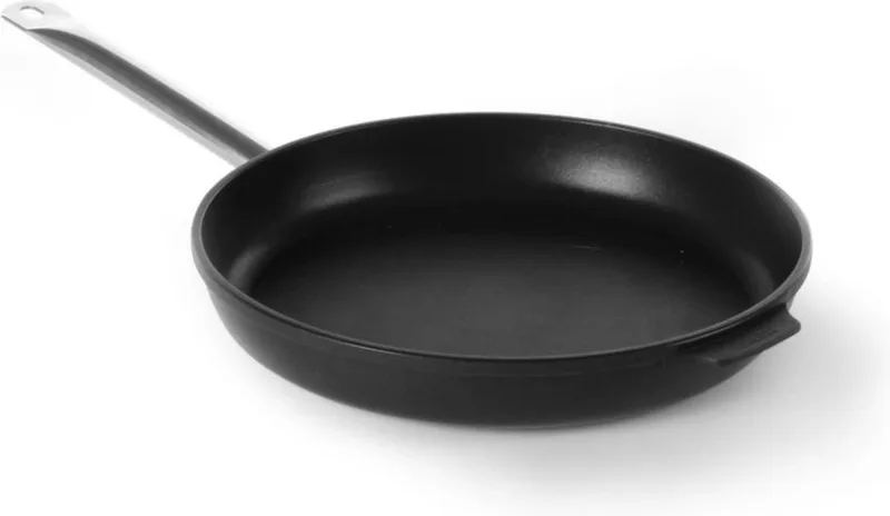 Professionele koekenpan – titanium coating – gietaluminium – Ø 240 mm by Hendi in Black – product photo