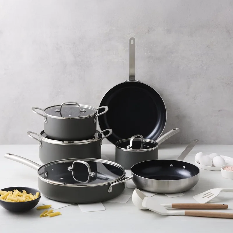 Murray Chef Maison - Soenil Special Edition - Pannenset 15 Delig - RVS grepen - Keramisch - 100% PFAS, PTFE vrij - 100% duurzaam - Unieke Antiaanbaklaag - Non-stick bodem - Vaatwasbestendig - Geschikt voor alle by ISENVI in Anthracite – product photo