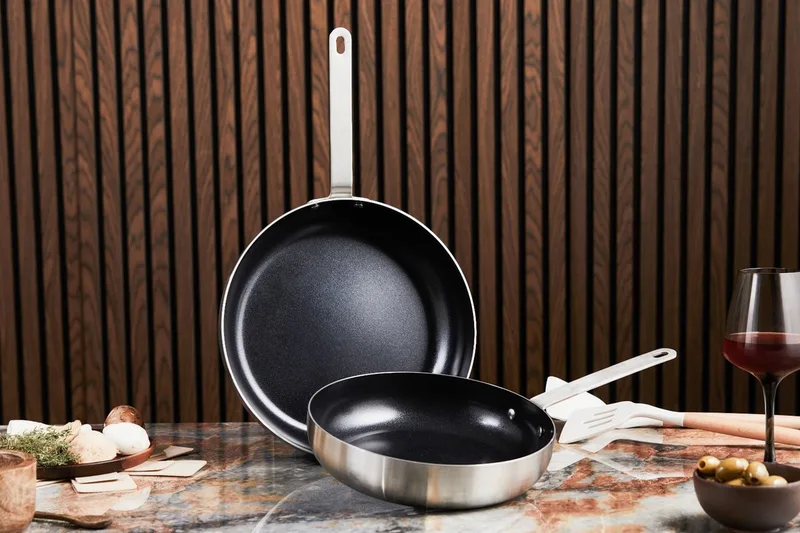 Soenil by ISENVI Koekenpan Set - Pannenset Inductie - Keramisch - 6 Delig - RVS - PFAS, PTFE Vrij - Alle warmtebronnen - Koekenpannenset de ISENVI en Hoogglans RVS – photo produit