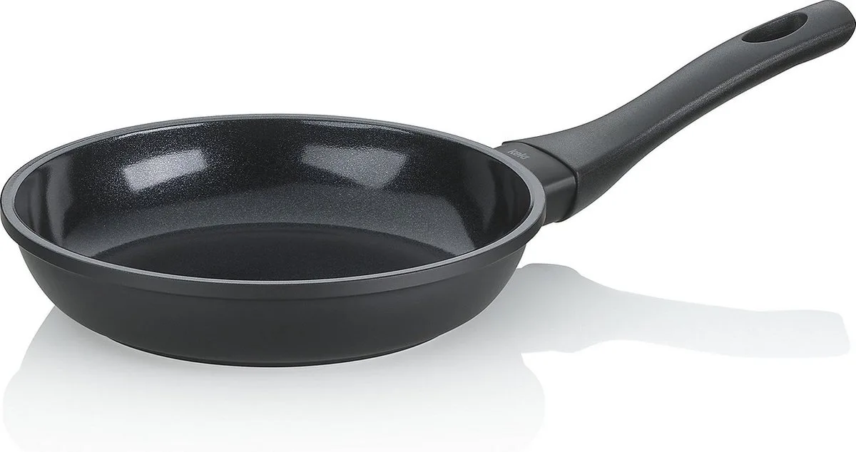 Koekenpan, 20 cm, Non-stick, PFAS/PTFE vrij, Gegoten Aluminium van Kela in Zwart – productfoto
