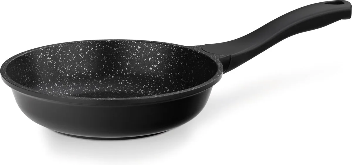 Koekenpan 20 cm från Kela i Svart – produktbild