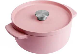 braadpan emaille 22cm - dried rose - limited edition by KitchenAid in Died rose – product photo 1 of 2
