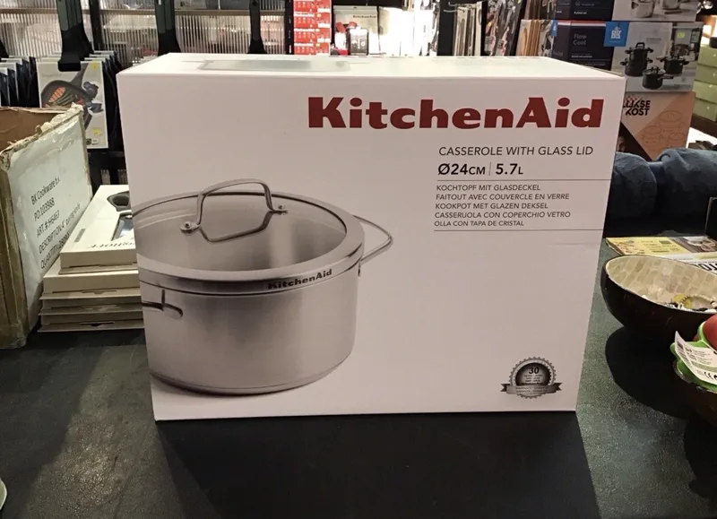 Casserole met glazen deksel 20cm 3.3L by KitchenAid in Silver – product photo