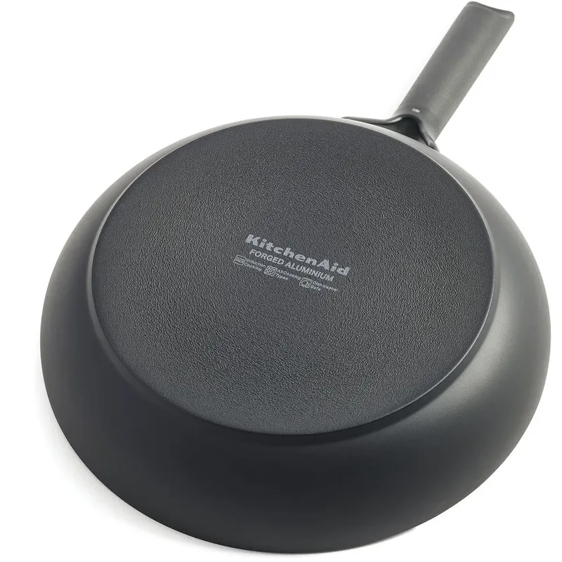 Classic Forged Aluminium koekenpan ø24cm - inductie - anti-aanbak - PFAS-vrij by KitchenAid in Black – product photo 3 of 5