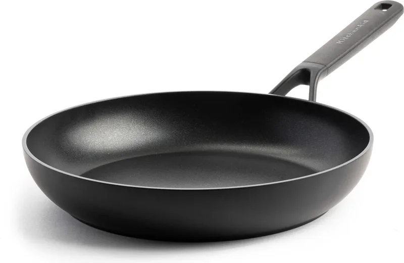 Classic Forged Aluminium koekenpan ø30cm - inductie - anti-aanbak - PFAS-vrij de KitchenAid en Noir – photo produit 1 sur 5