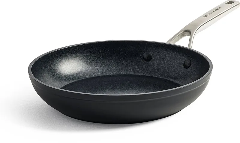 Forged Hardened Aluminium Braadpan 24cm van KitchenAid in Zwart – productfoto