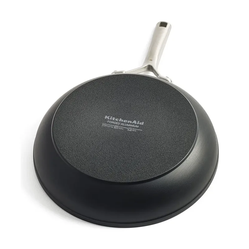 Forged Hardened Aluminium Braadpan 30cm by KitchenAid in Black – product photo 4 of 5