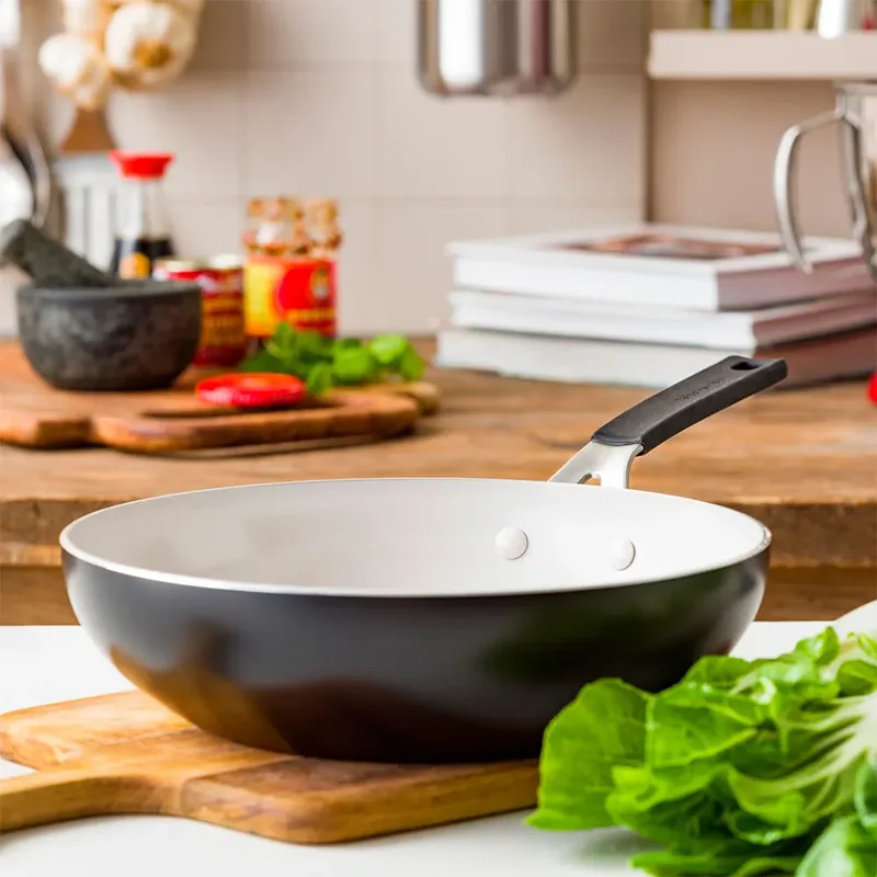 Open - Wokpan - 28 cm - Alle Warmtebronnen van KitchenAid in Zwart – productfoto 2 van 5