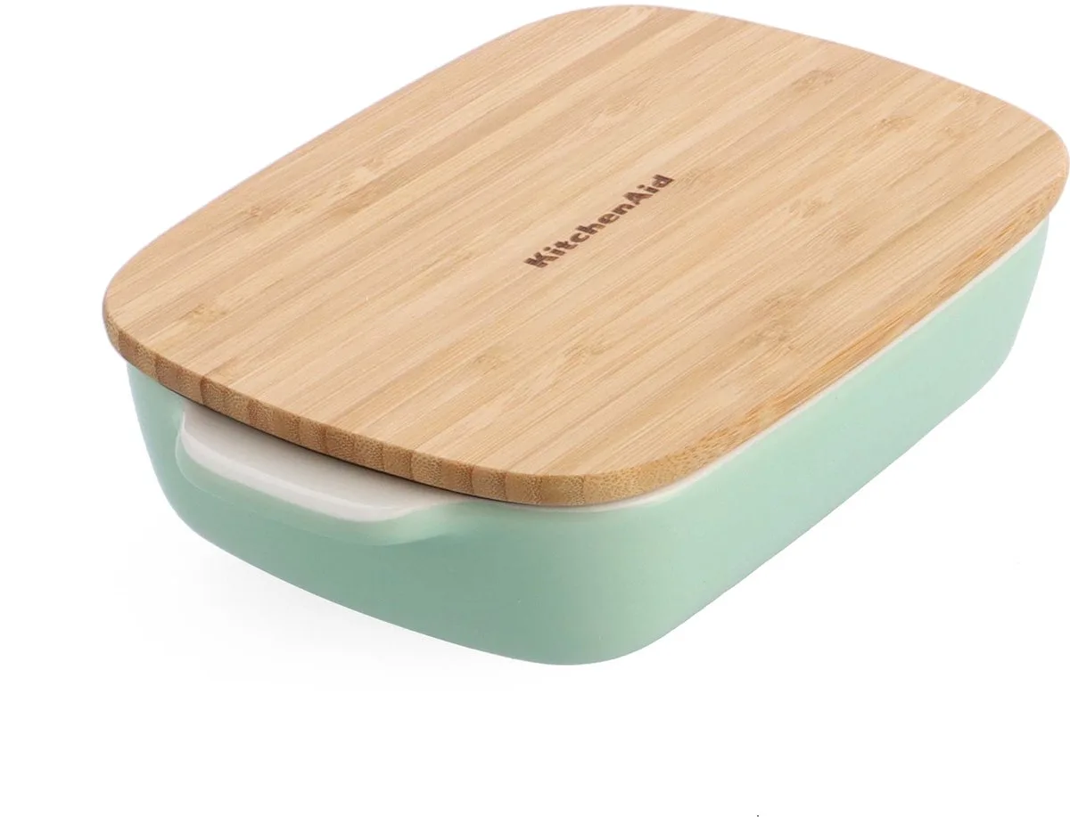 Ovenschaal incl bamboe deksel - Small: 0,9L - magnetron- en ovenbestendig tot 260°C zonder deksel - Pistache groen van KitchenAid in Pistachio – productfoto